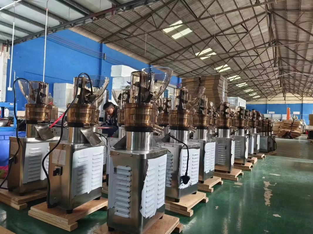 中国工業用ジューサーサプライヤー 最高の低温圧搾柑橘類大量ジ - Juice Extractor Commercial のレビューと価格